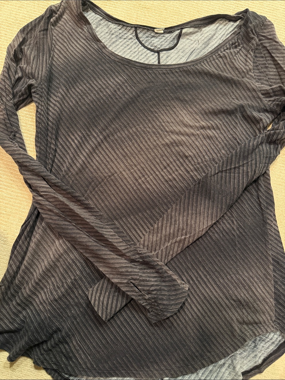 Women’s Under Armour Black &Gray Striped Long-Sleeve Scoop Neck Top